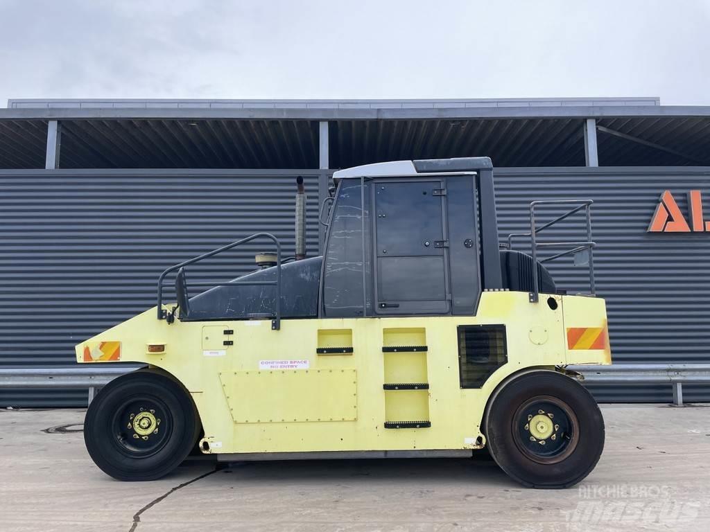 Ammann AP 240 Gumeni valjci na točkovima