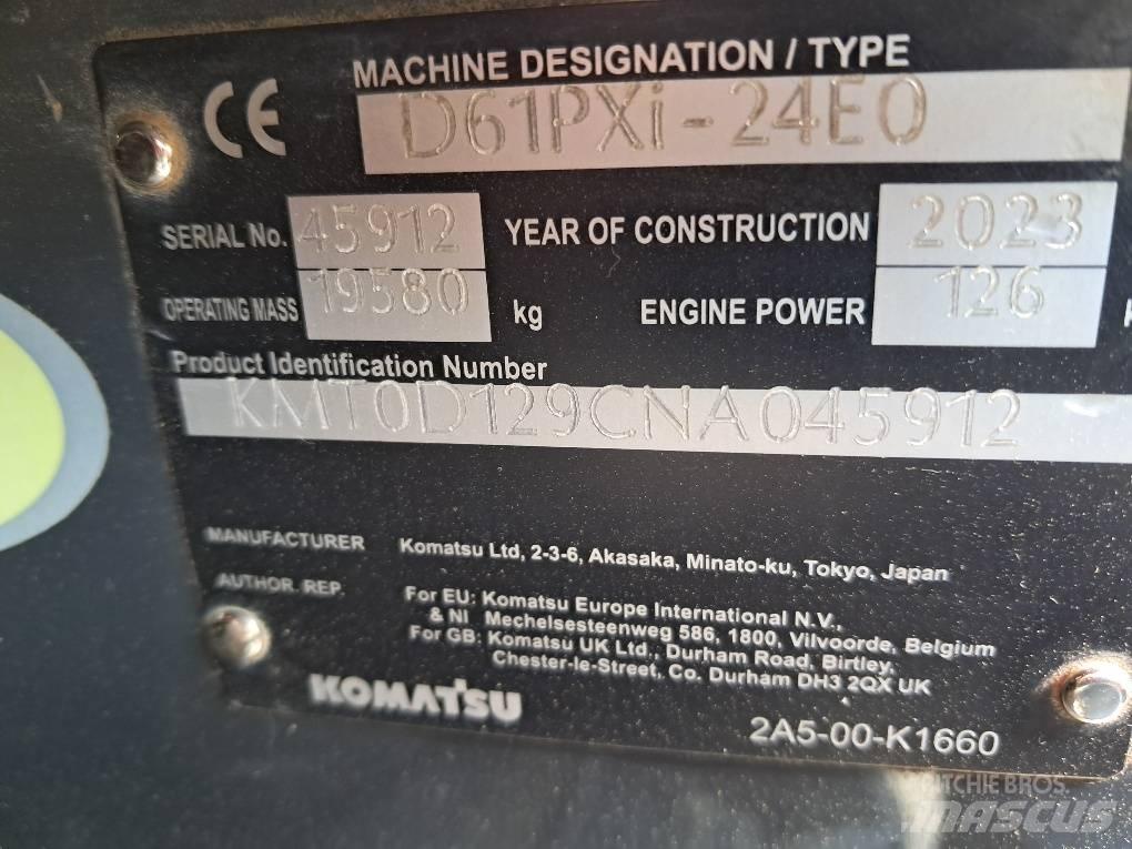 Komatsu D61PXI-24E0 Buldožeri guseničari