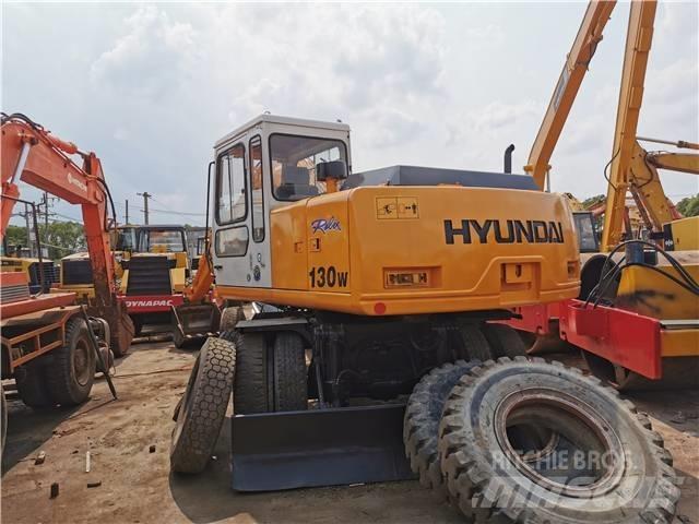 Hyundai R130WD Bageri točkaši