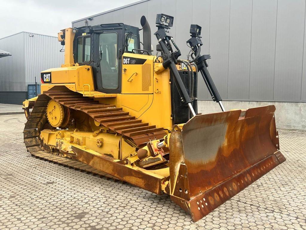CAT D6T LGP Buldožeri guseničari