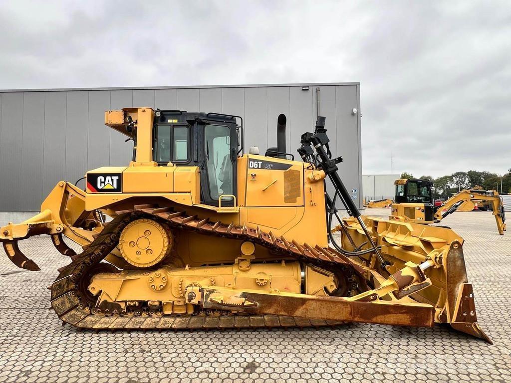 CAT D6T LGP Buldožeri guseničari