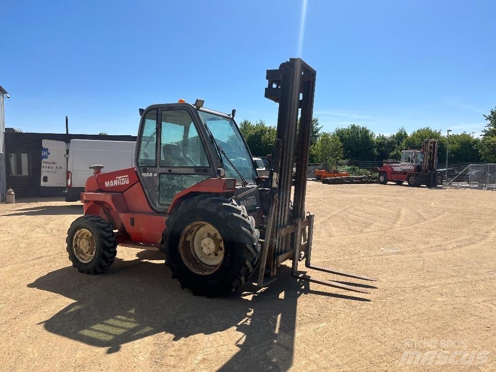 Manitou M 26.4 Vanterenski viljuškar