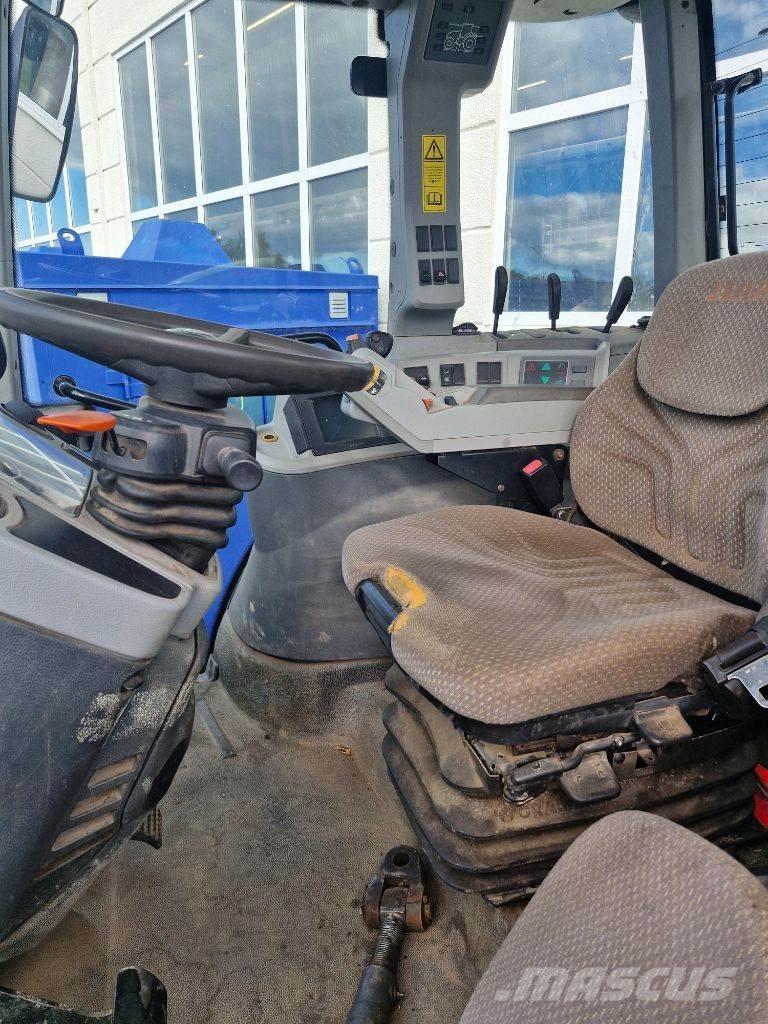 CLAAS Arion 640 Traktori