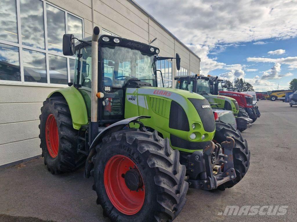 CLAAS Arion 640 Traktori
