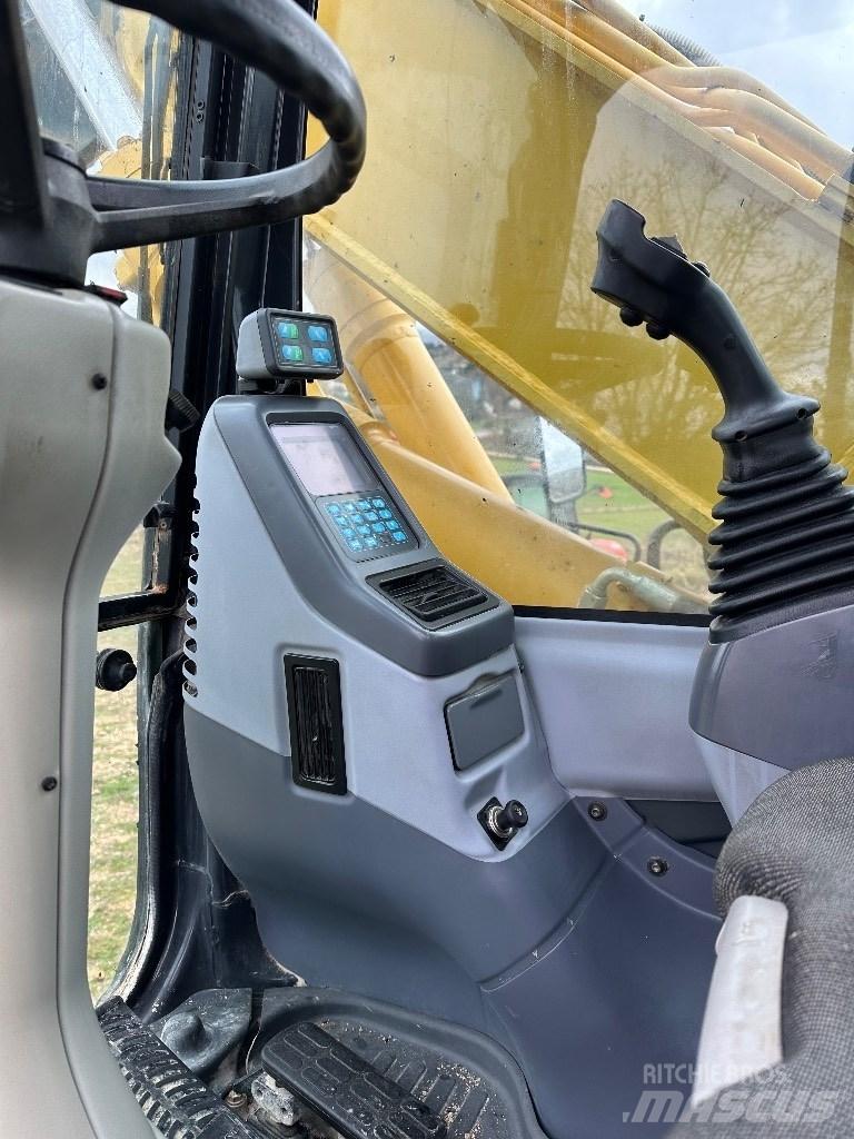 Komatsu PW 160-7E0 Bageri točkaši