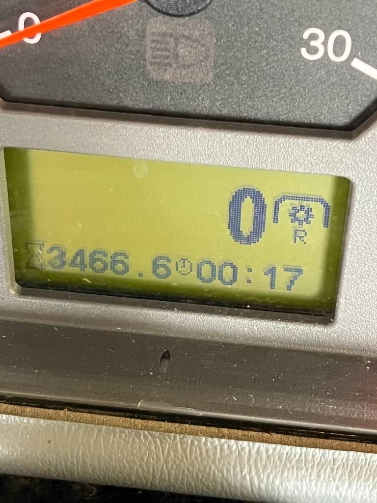 Valtra A 83 Traktori