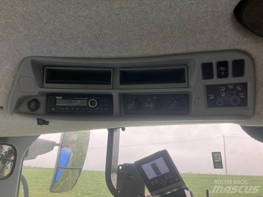 New Holland T7.225 Traktori