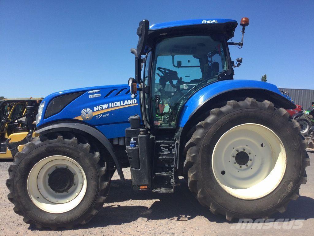 New Holland T7.225 Traktori