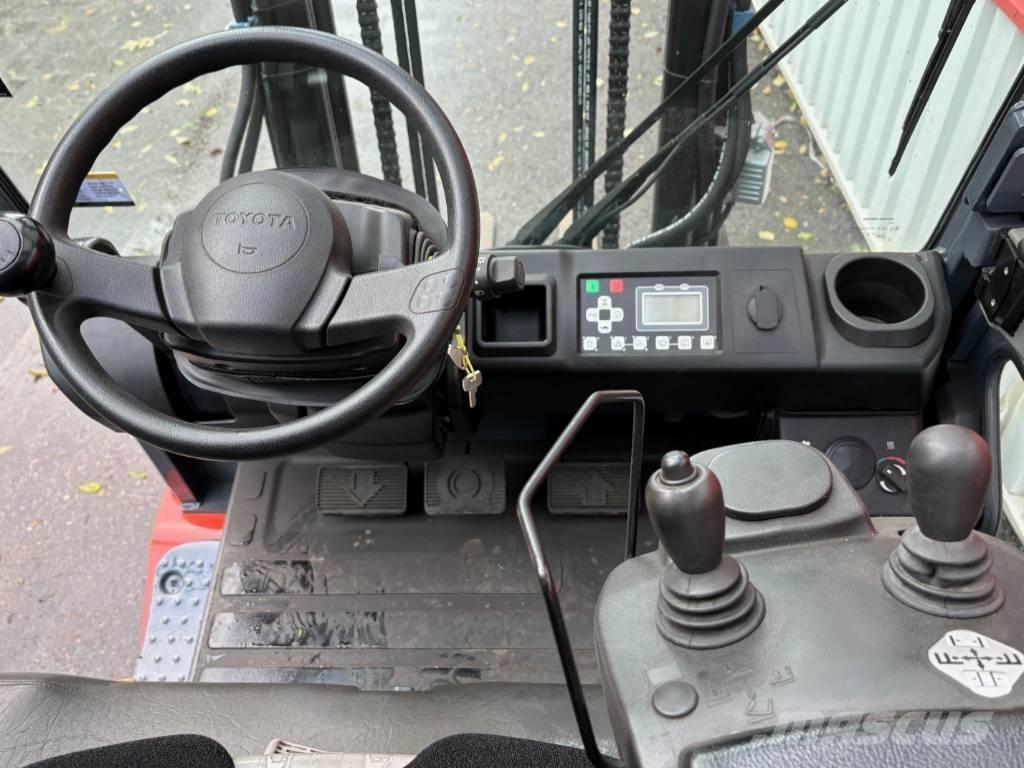 Toyota 8 FBMT 30 Električni viljuškari