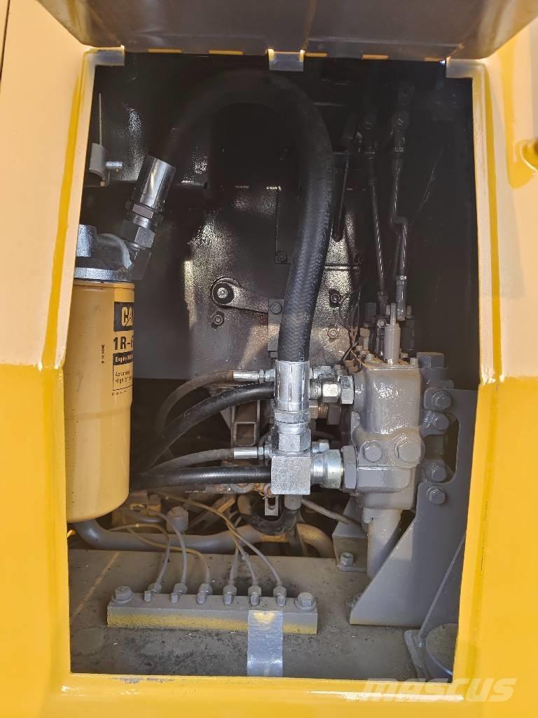CAT D 5 K Buldožeri guseničari