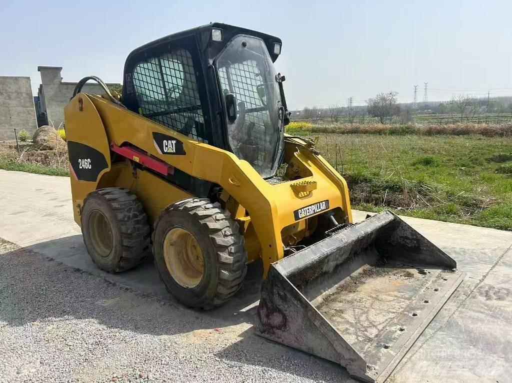 CAT 246 C Skid steer mini utovarivači