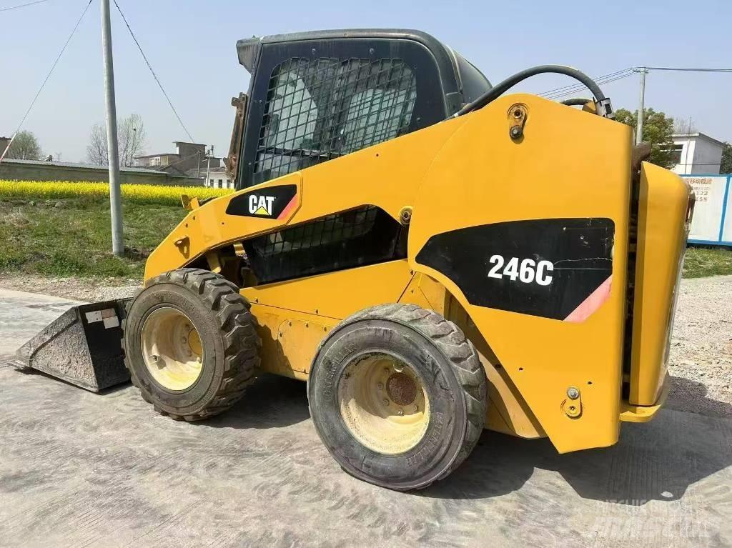 CAT 246 C Skid steer mini utovarivači