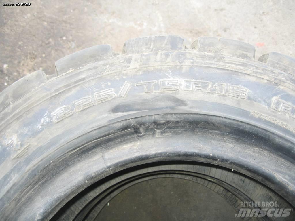  ΛΑΣΤΙΧΑ 28Χ9R15 Gume, točkovi i felne