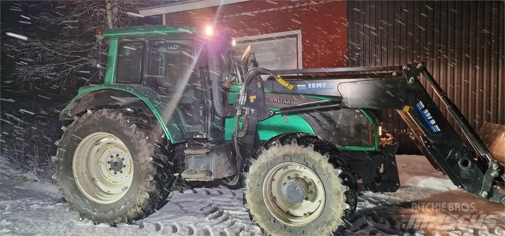 Valtra T182 Traktori