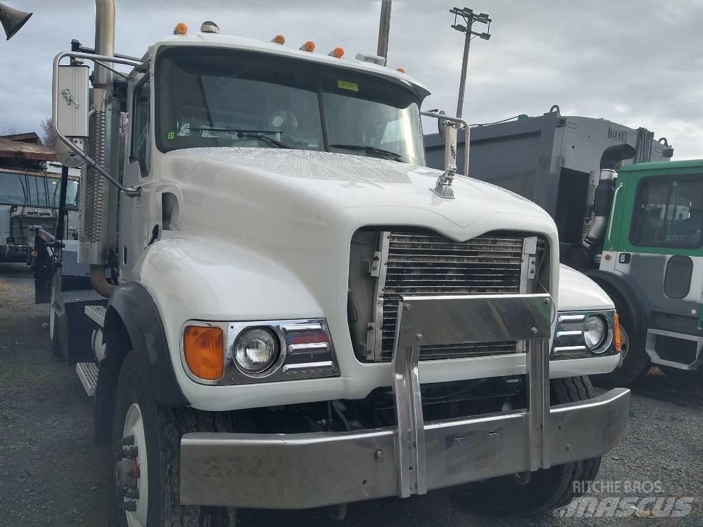 Mack CV 713 Kamioni za otpad