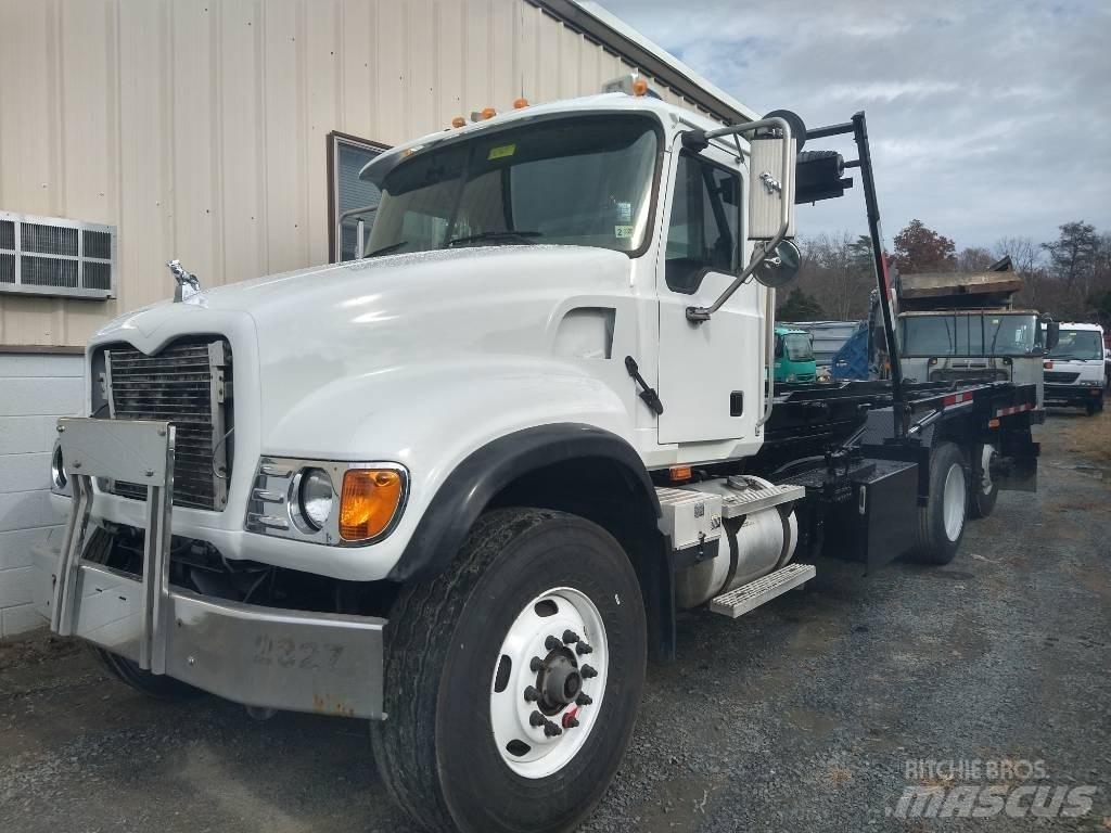 Mack CV 713 Kamioni za otpad
