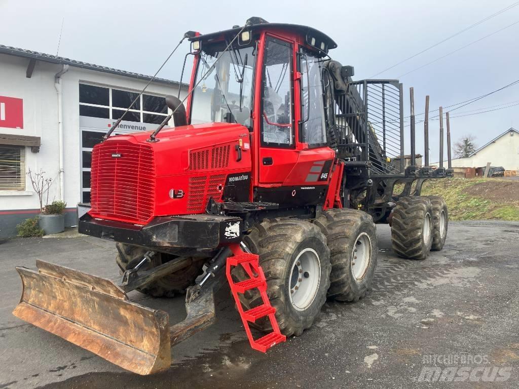 Komatsu 845 Forvarderi