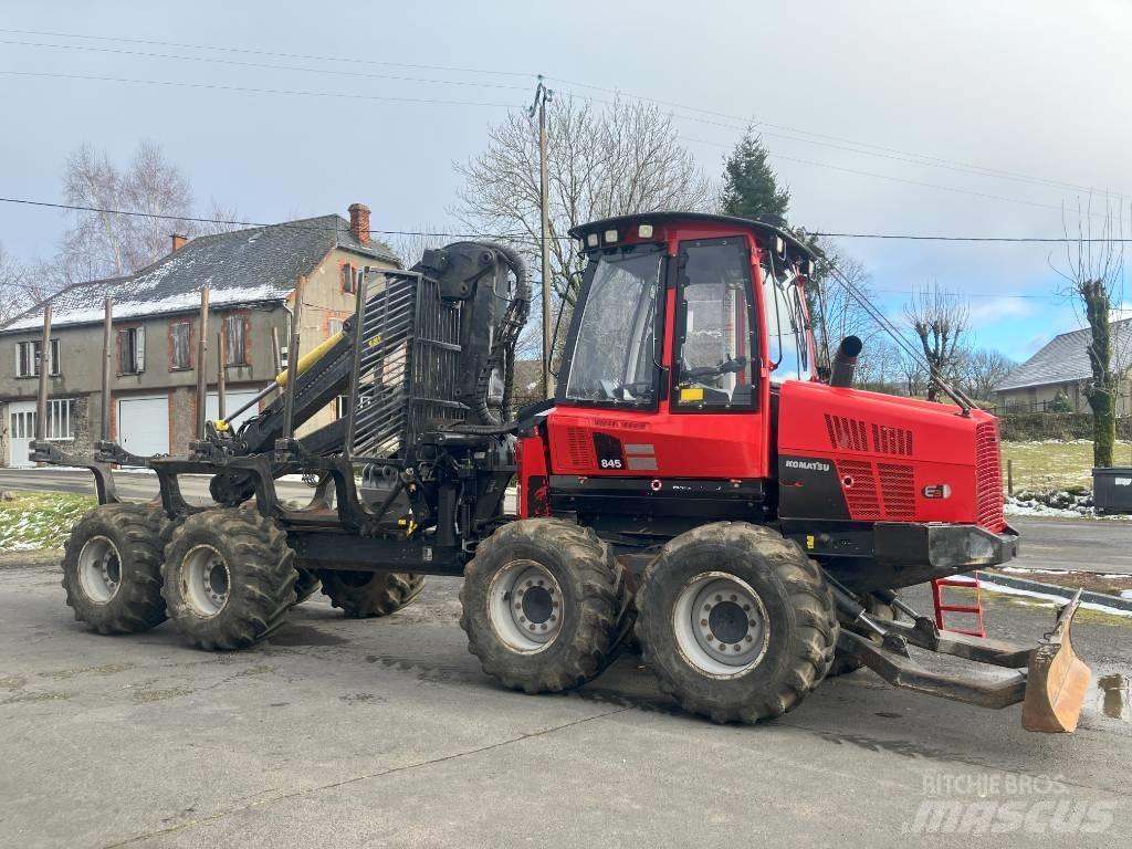 Komatsu 845 Forvarderi