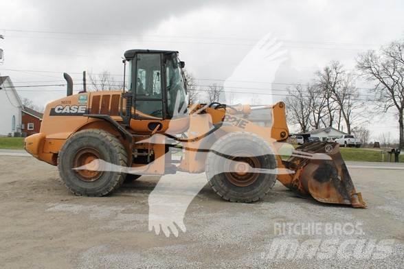 CASE 821E Utovarivači na točkove