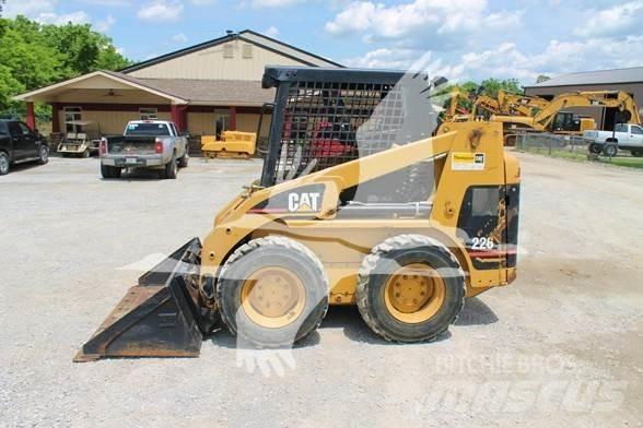 CAT 226 Skid steer mini utovarivači