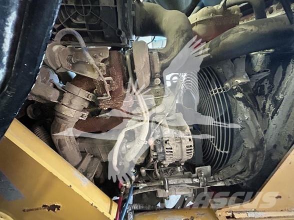 CAT 420F2 IT Rovokopači