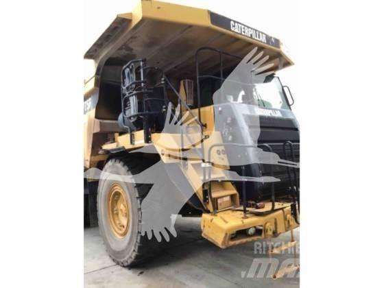 CAT 775F Zglobni damperi