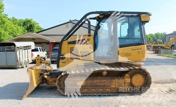 CAT D4K2 LGP Buldožeri guseničari