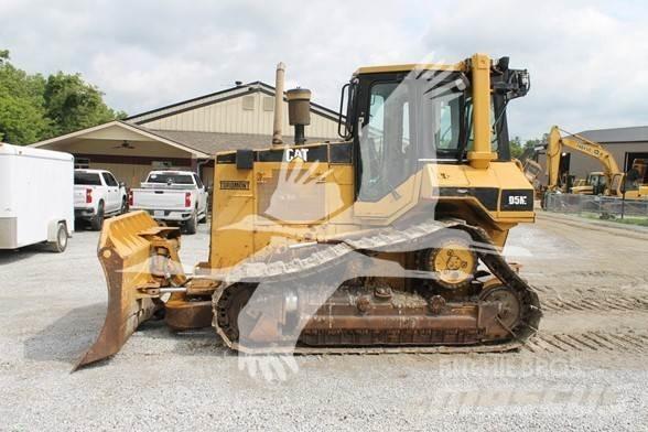 CAT D5M XL Buldožeri guseničari