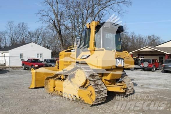 CAT D6N XL Buldožeri guseničari