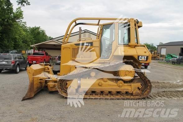 CAT D6N XL Buldožeri guseničari
