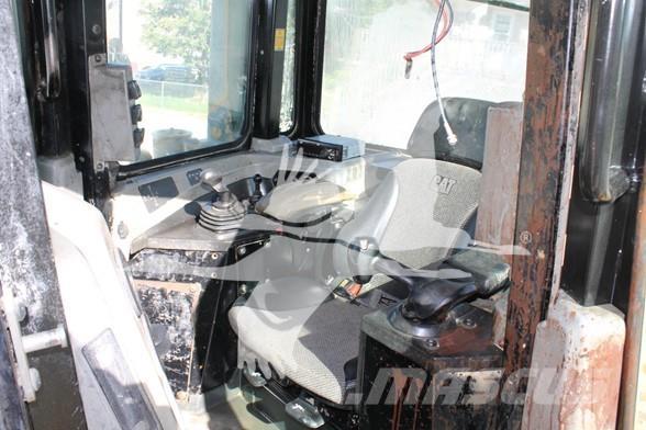 CAT D6T LGP Buldožeri guseničari