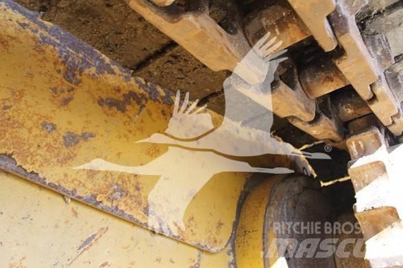 CAT D6T XL Buldožeri guseničari
