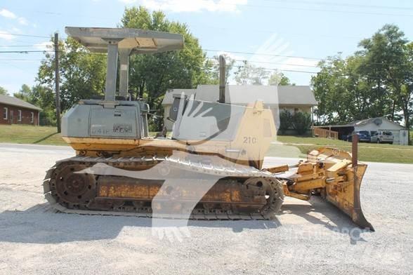 Komatsu D41P-6 Buldožeri guseničari