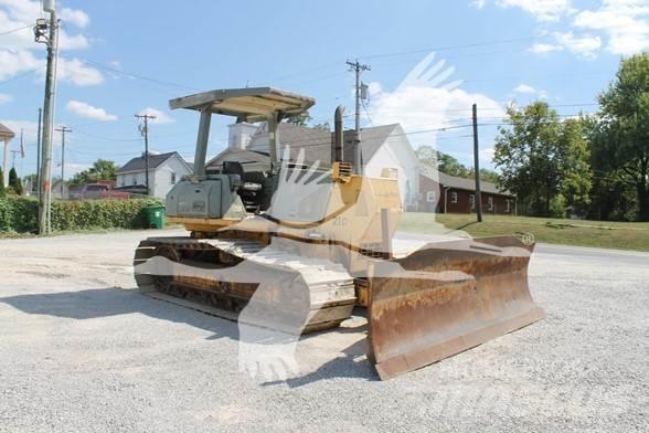 Komatsu D41P-6 Buldožeri guseničari