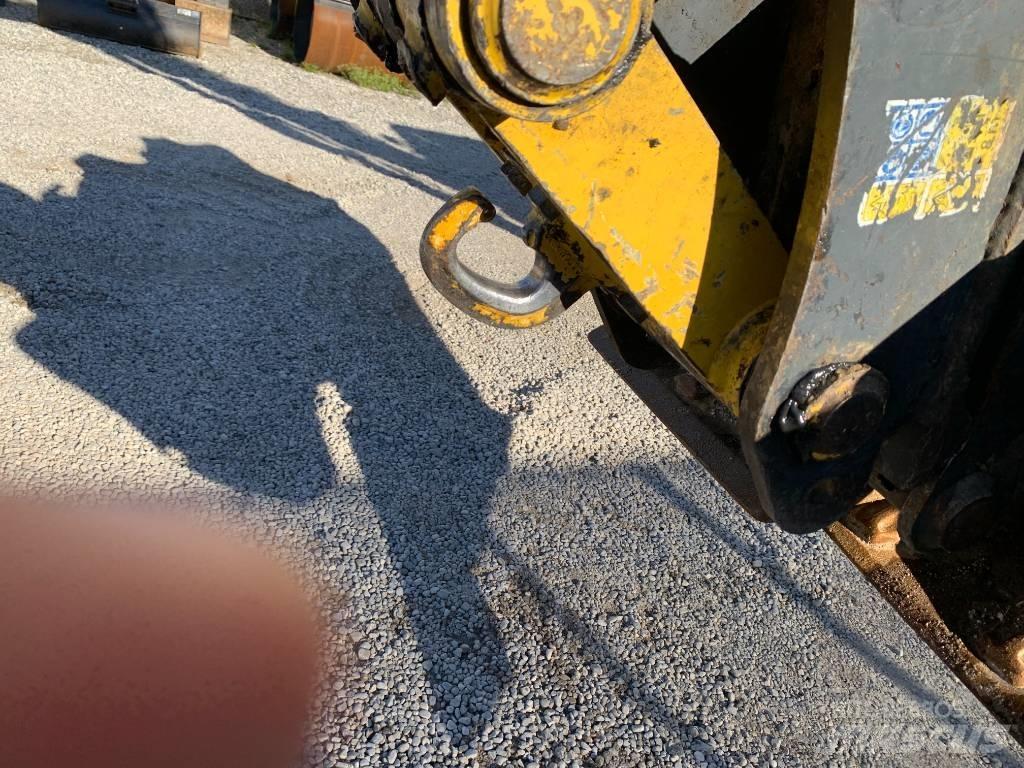 Komatsu PC 88 MR-10 Bageri guseničari