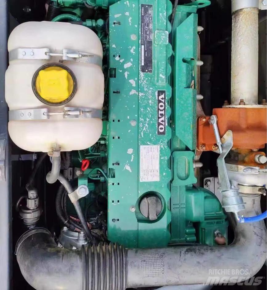 Volvo EC 220 Bageri guseničari