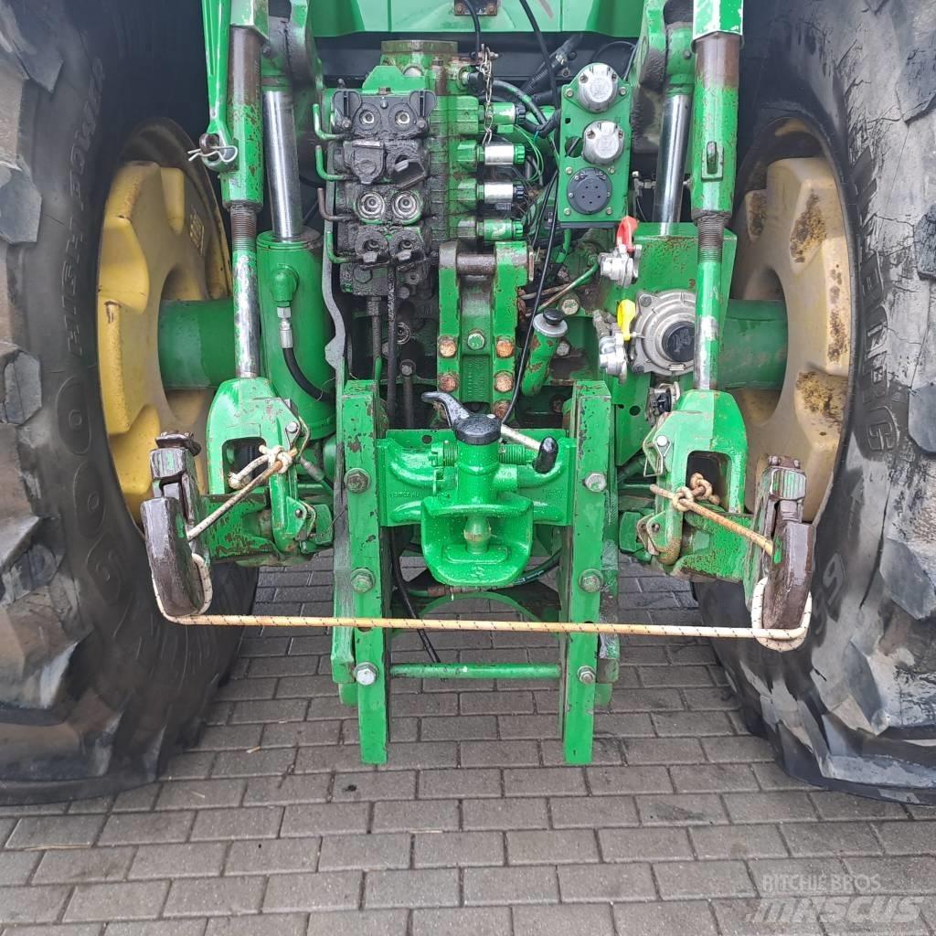 John Deere 8420 Traktori