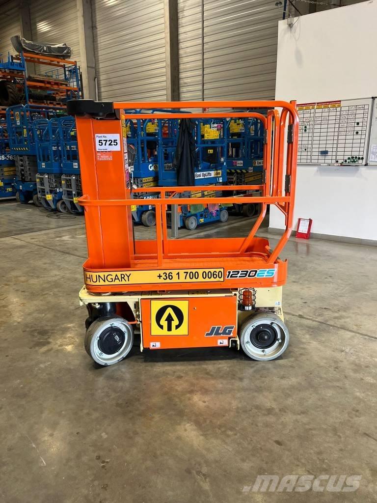 JLG 1230 ES Jarbolne penjajuće platforme