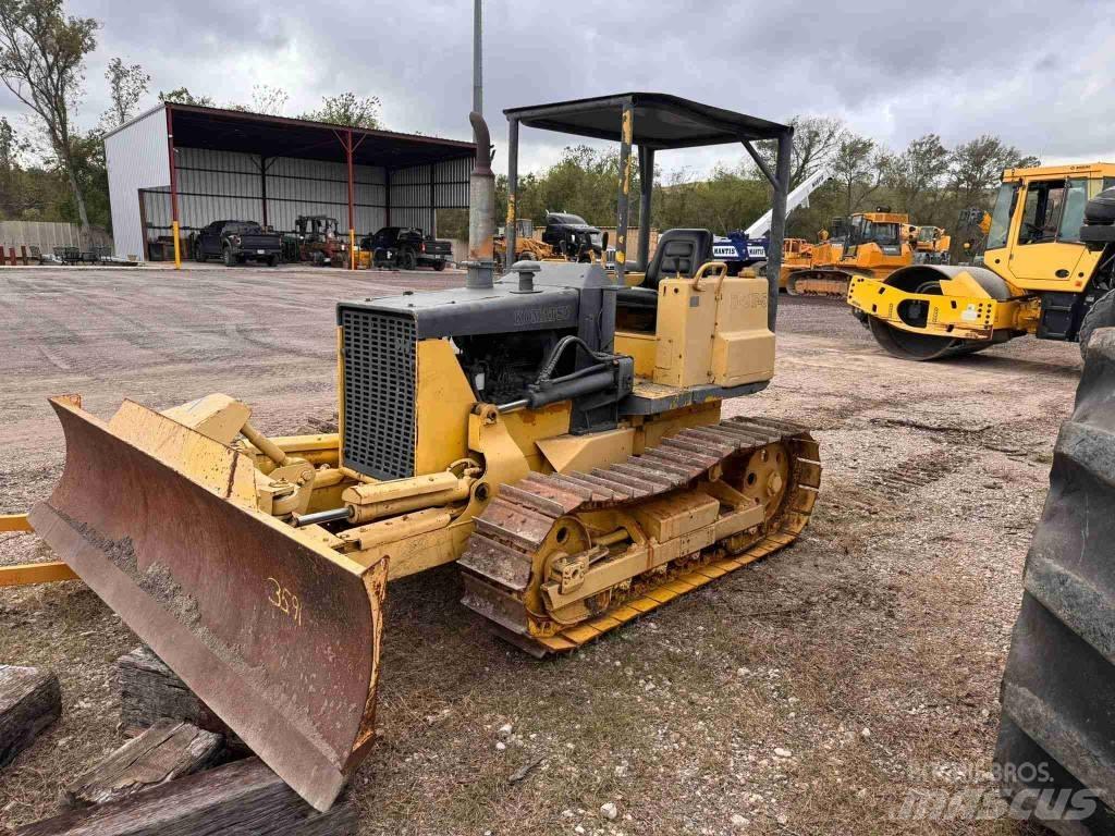 Komatsu D 21 P-5 Buldožeri guseničari