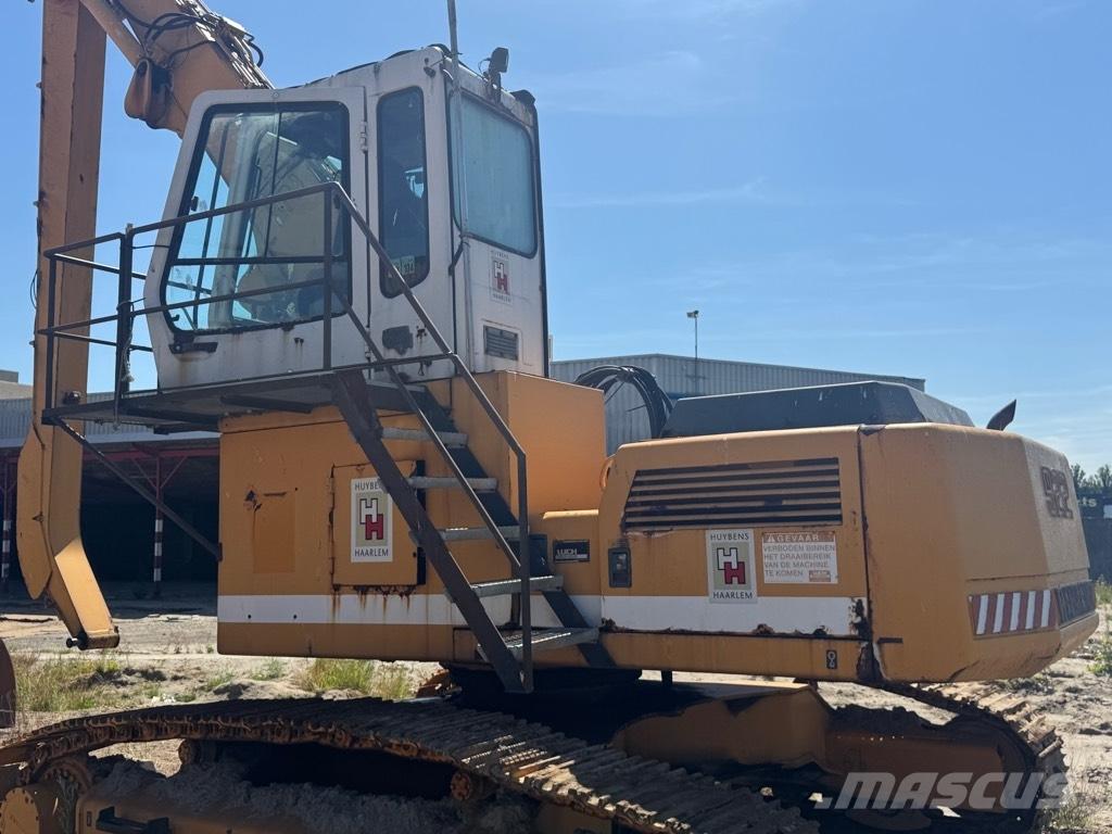 Liebherr 922 Bageri za prenos primarnih/sekundarnih sirovina
