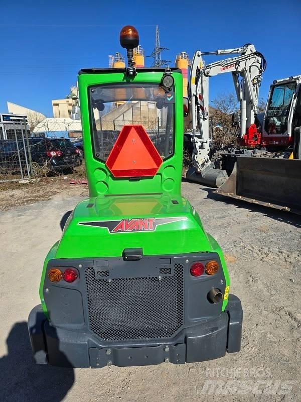 Avant 755 i Skid steer mini utovarivači