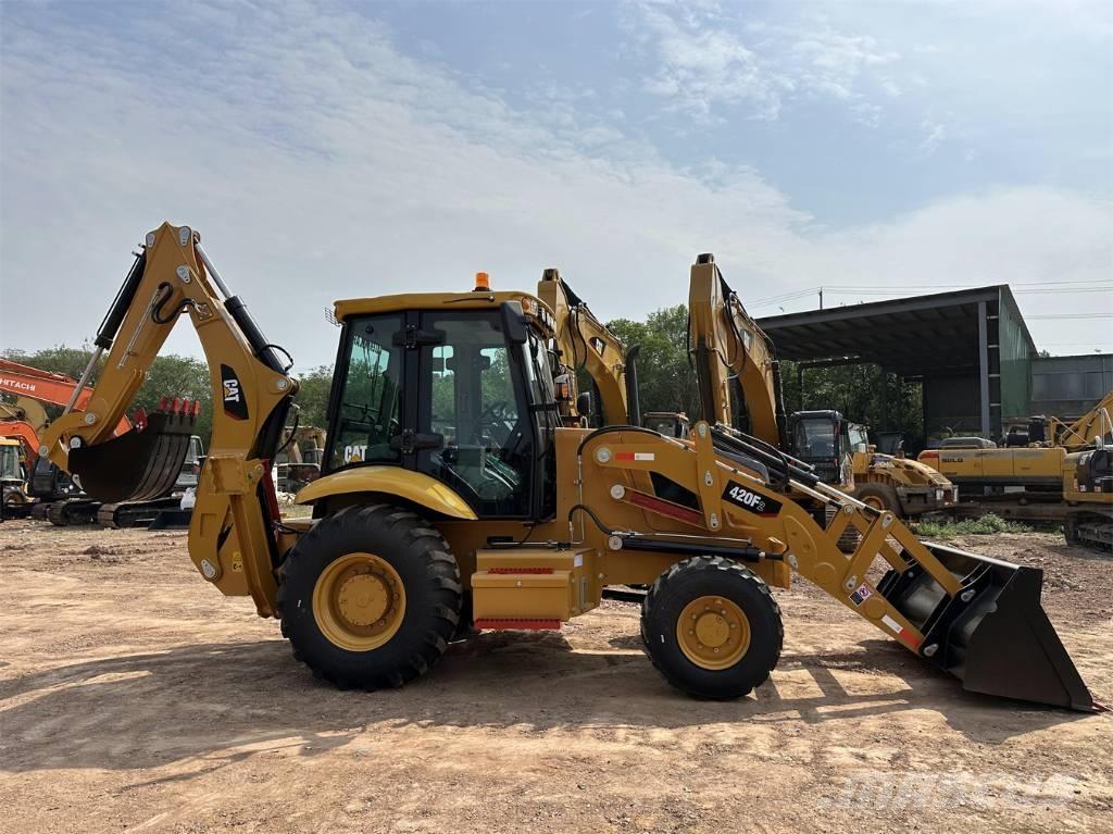 CAT 420 F2 Rovokopači