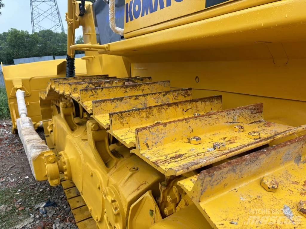 Komatsu D 85 E-12 Buldožeri guseničari