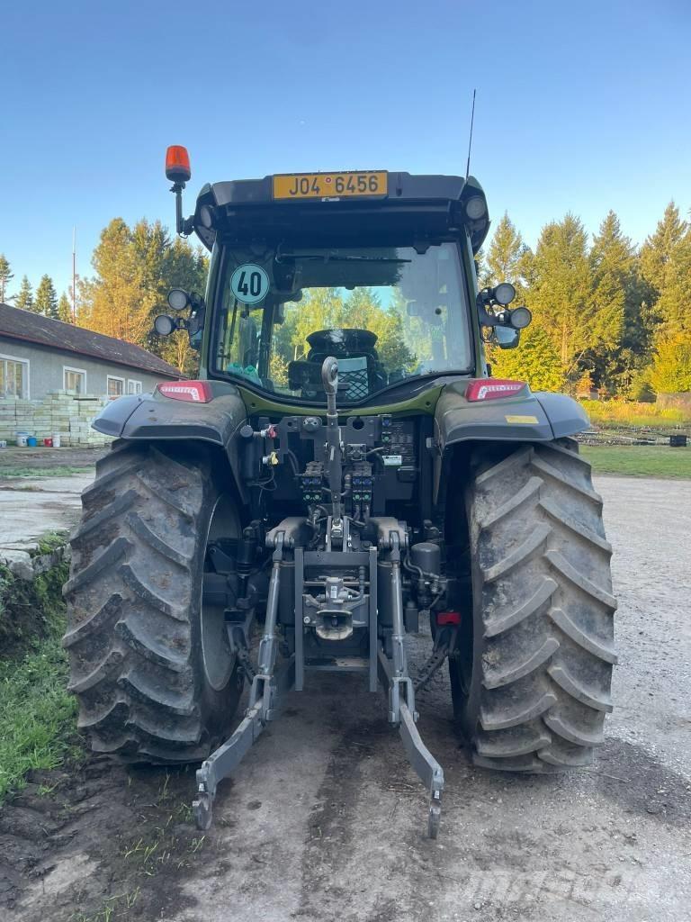 Valtra G 135 Traktori