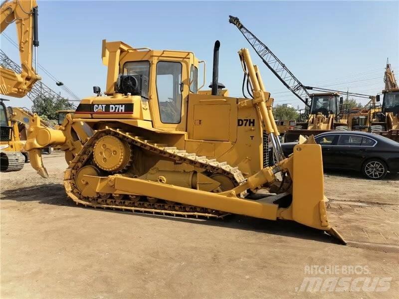 CAT D 7 H Buldožeri guseničari