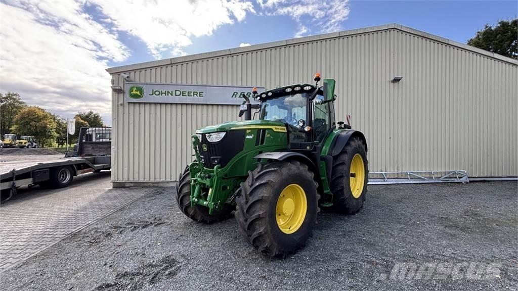 John Deere 6R215 Traktori