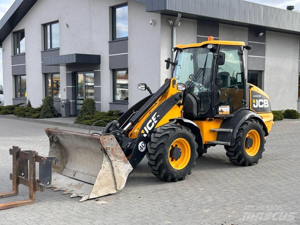 JCB 409 AGRI Utovarivači na točkove