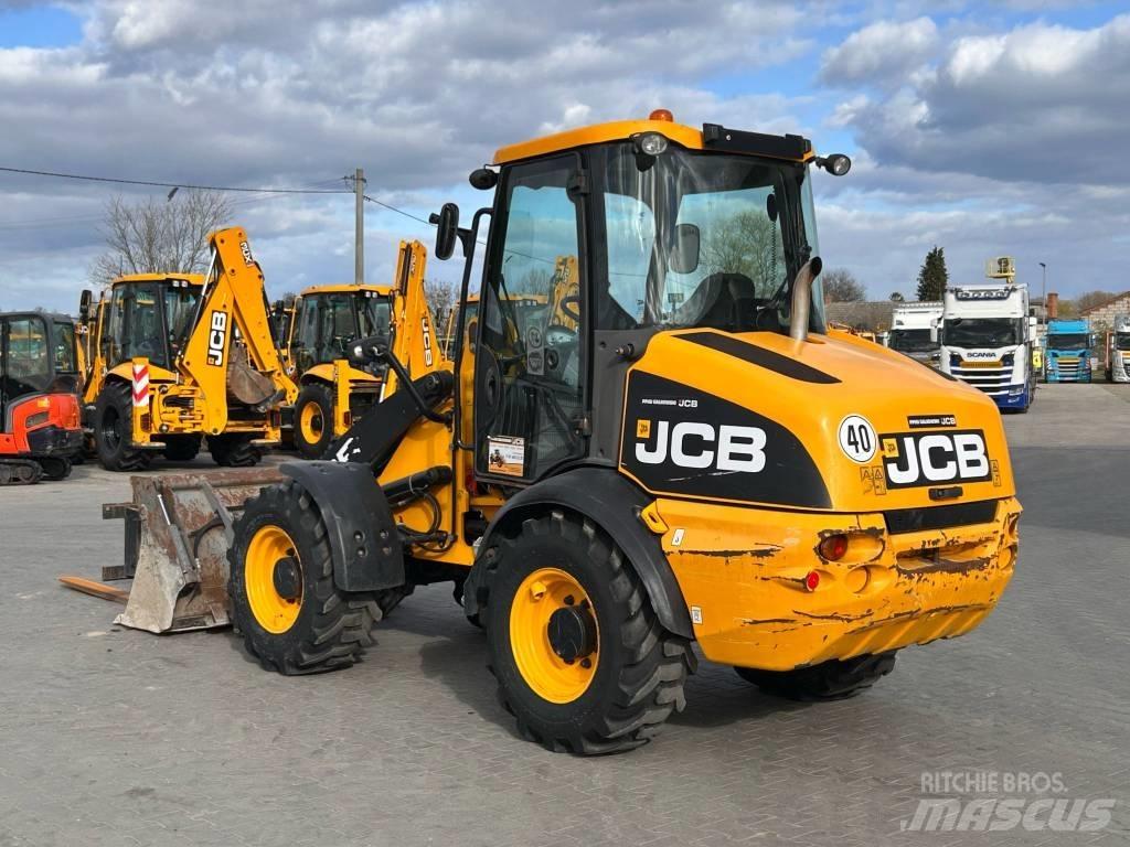 JCB 409 AGRI Utovarivači na točkove