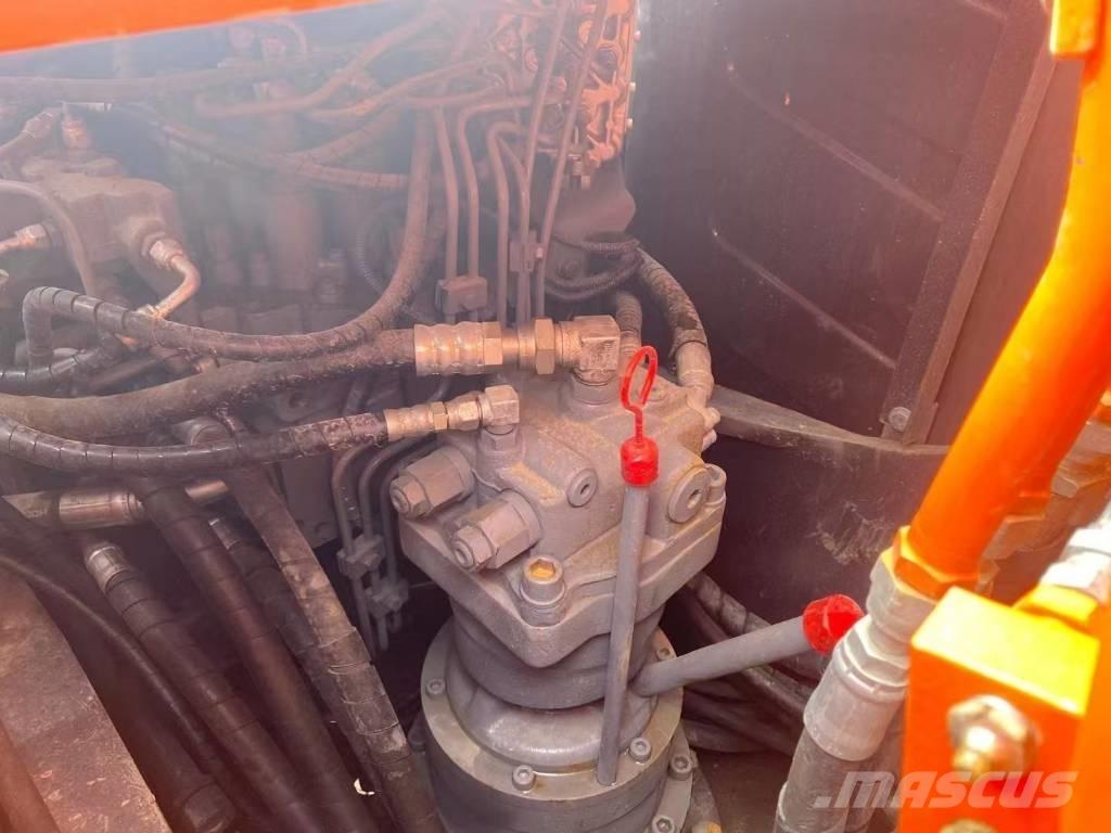 Hitachi 120 Bageri guseničari