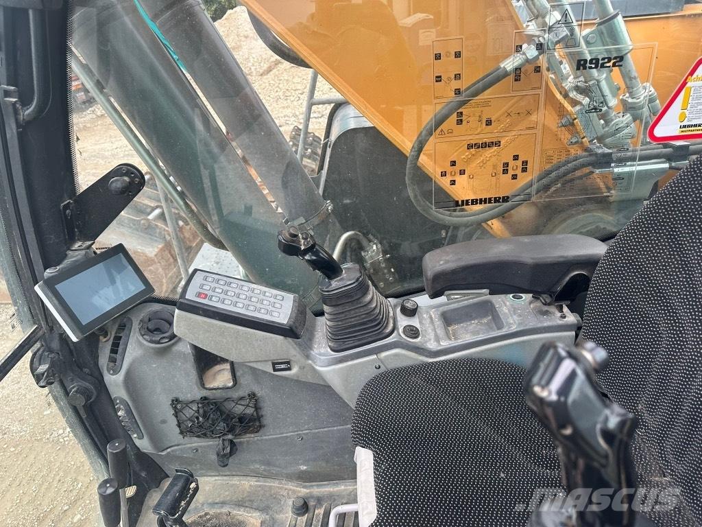 Liebherr R 922 Bageri guseničari